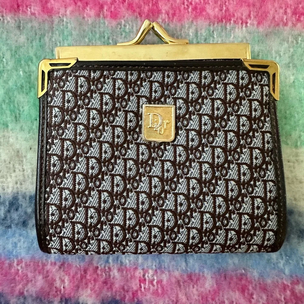 Dior vintage kiss lock wallet